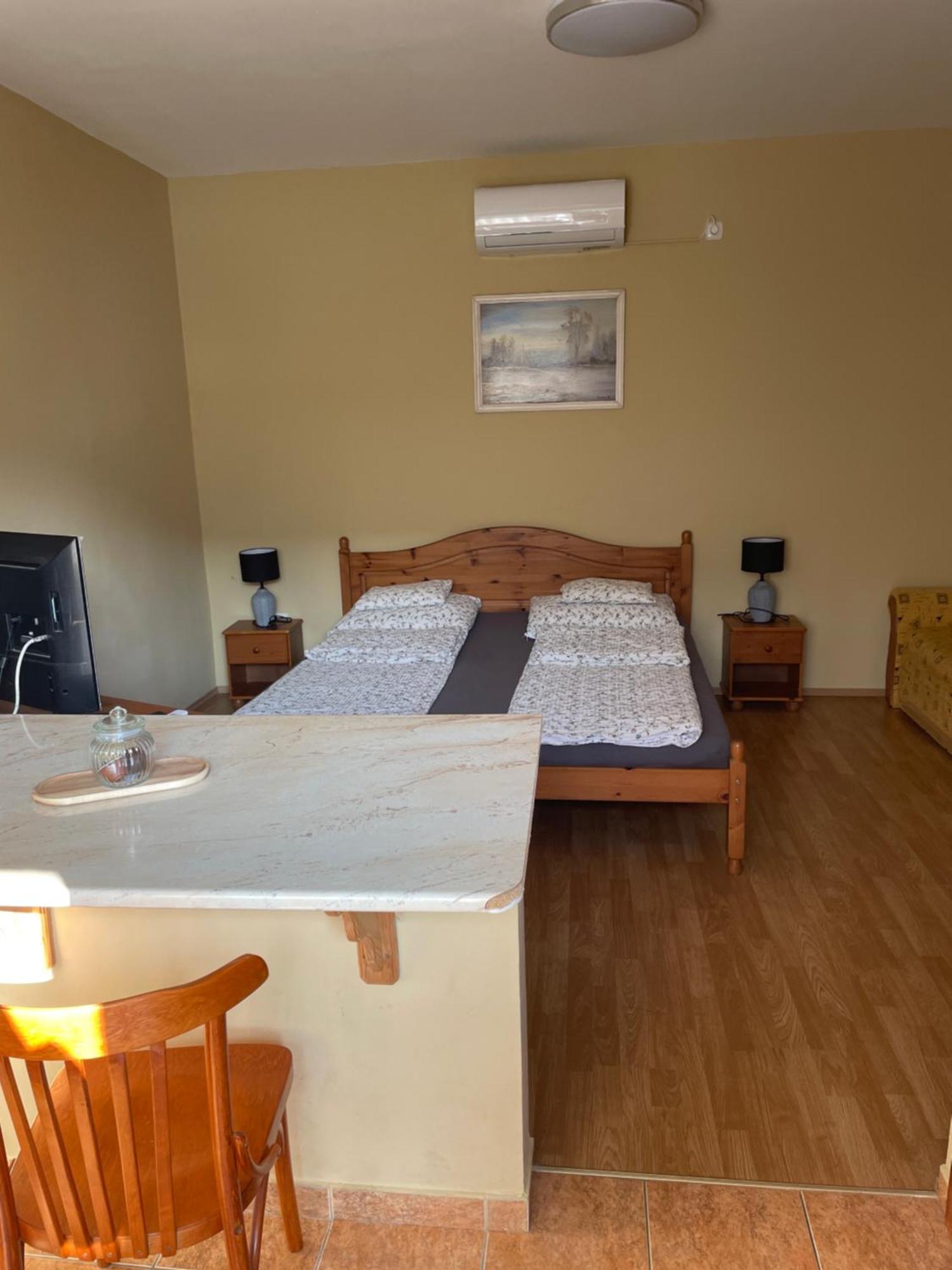 Rozsakert Apartmanhaz Hajduszoboszlo Exterior photo